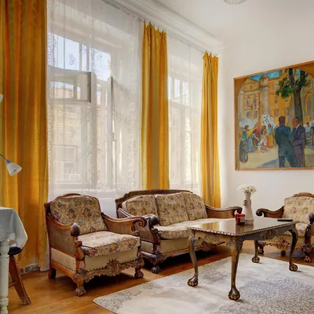Vintage Charm In The Center Of Апартаменти Вільнюс