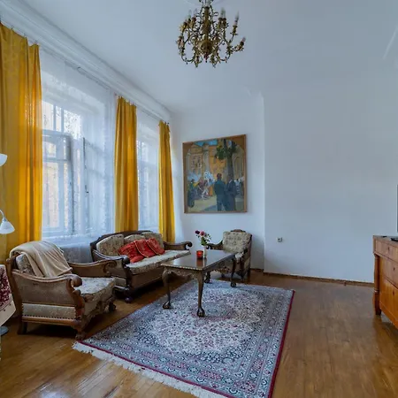 Vintage Charm In The Center Of Appartement *